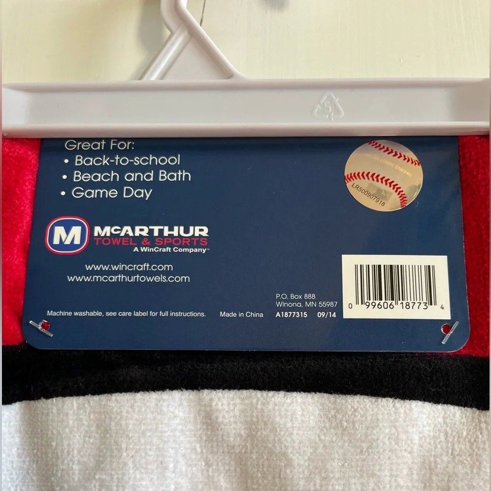 NWT Cincinnati Reds Beach Towel